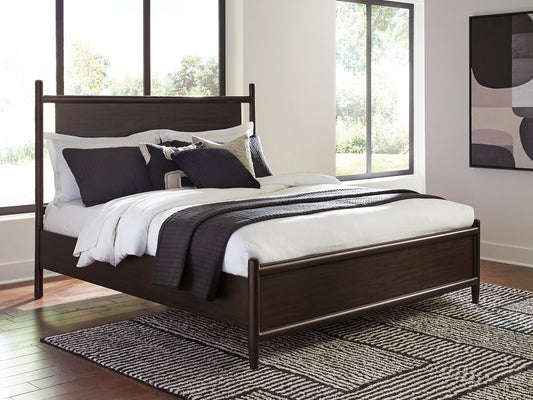 Dantenton King Panel Bed