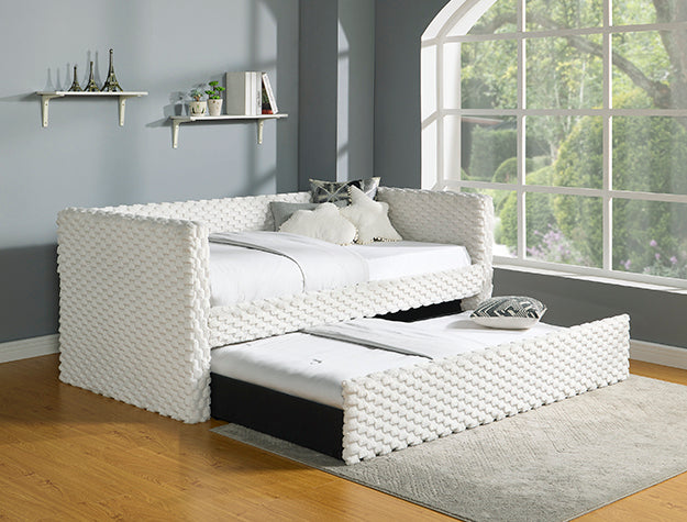 MOLLY DAYBED WHITE DOVE